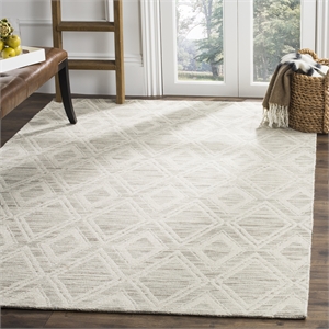 Safavieh Marbella 4' X 6' Hand Woven Wool Rug in Light Brown and Ivory