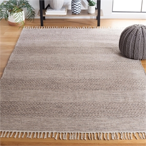 Safavieh Montauk 5' X 8' Hand Woven Cotton Rug in Ivory and Steel Gray