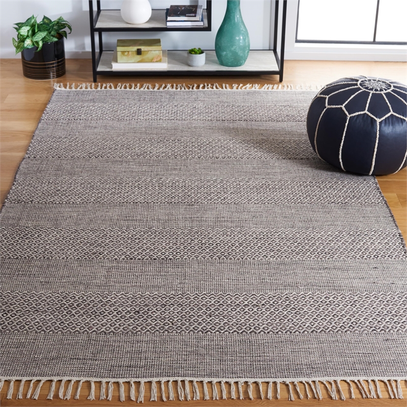Safavieh Montauk 5' X 8' Hand Woven Cotton Rug in Ivory and Anthracite