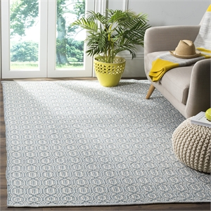 Safavieh Montauk 4' X 6' Hand Woven Cotton Pile Rug in Ivory and Blue
