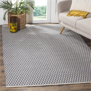 Safavieh Montauk 6' X 9' Hand Woven Cotton Pile Rug in Ivory and Navy