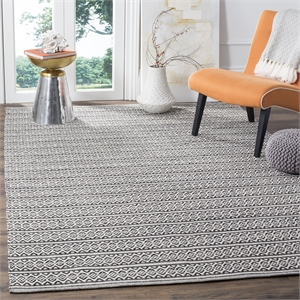Safavieh Montauk 6' X 9' Hand Woven Cotton Pile Rug in Ivory and Black