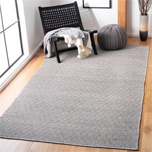 Safavieh Montauk 4' X 6' Hand Woven Cotton Pile Rug in Ivory and Navy