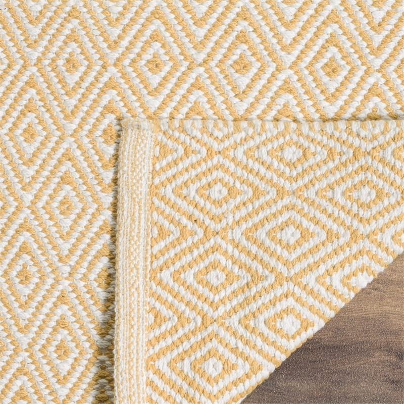 Safavieh Montauk 5' X 8' Hand Woven Cotton Pile Rug in Ivory and Gold
