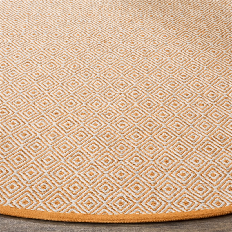 Safavieh Montauk 6' X 6' Round Hand Woven Cotton Rug in Ivory and Rust