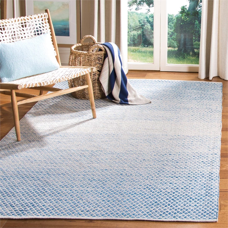 Safavieh Montauk 4' X 6' Hand Woven Cotton Pile Rug in Blue and Ivory
