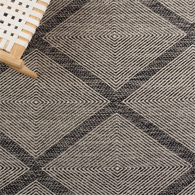 Safavieh Montauk 4' X 6' Hand Woven Cotton Rug in Black