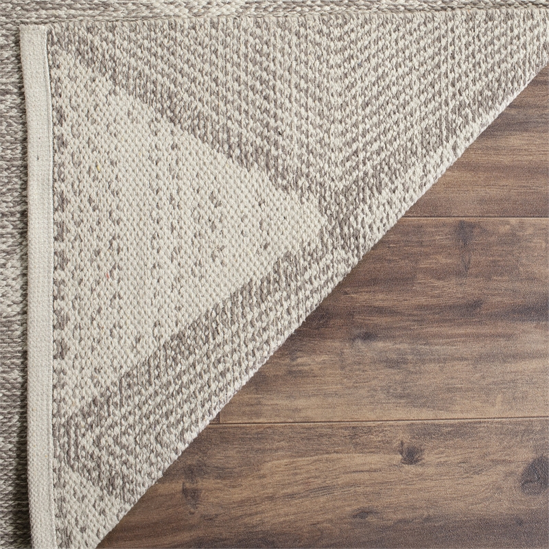 Safavieh Montauk 5' X 8' Hand Woven Cotton Rug in Gray