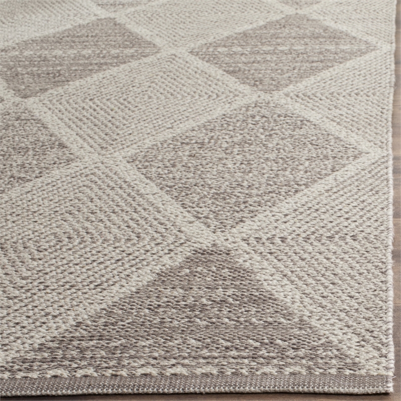 Safavieh Montauk 8' X 10' Hand Woven Cotton Rug in Gray