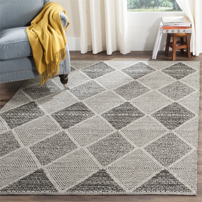 Safavieh Montauk 4' X 6' Hand Woven Cotton Rug in Black
