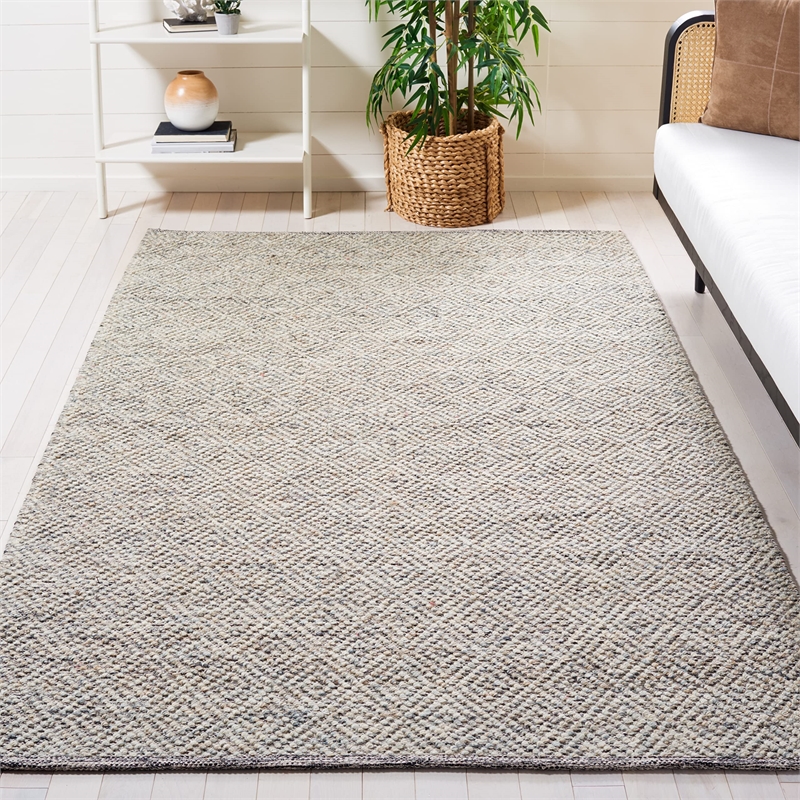 Safavieh Natura 4' X 6' Hand Tufted Rug in Camel and Gray