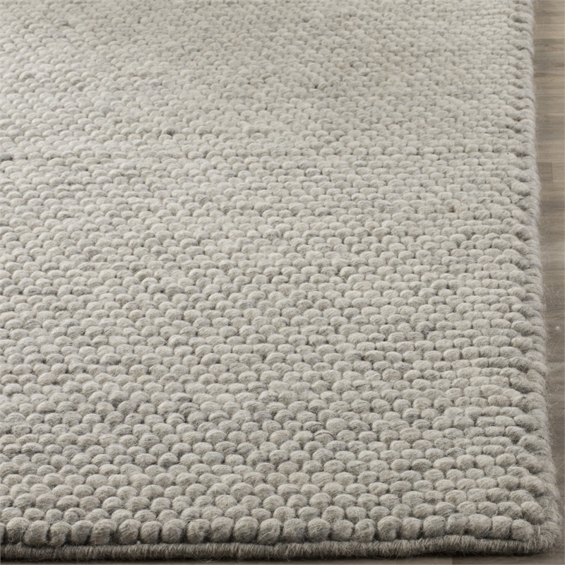 Safavieh Natura 4' X 6' Hand Tufted Rug in Silver