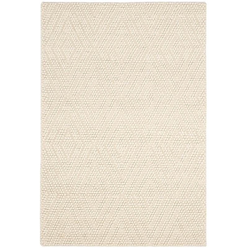 Safavieh Natura 4' X 6' Hand Tufted Rug in Ivory