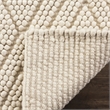 Safavieh Natura 4' X 6' Hand Tufted Rug in Ivory
