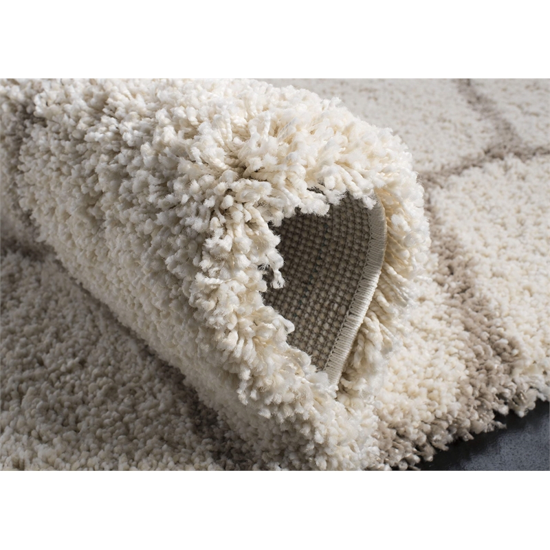 Safavieh Hudson Shag 7' X 7' Round Rug in Ivory and Beige