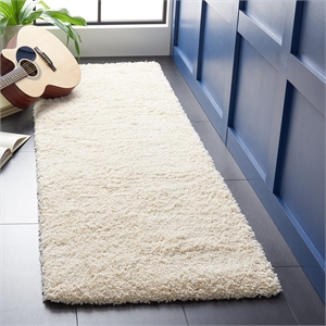 Safavieh Santa Monica Shag 4' X 6' Rug in Taupe
