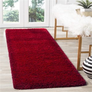 Safavieh Santa Monica Shag 2' 3&quot X 11' Rug in Red