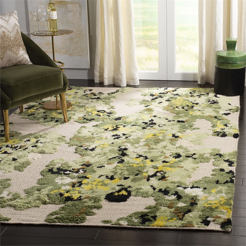 Safavieh Kenya 9' x 12' Hand Knotted Wool Rug in Green and Beige