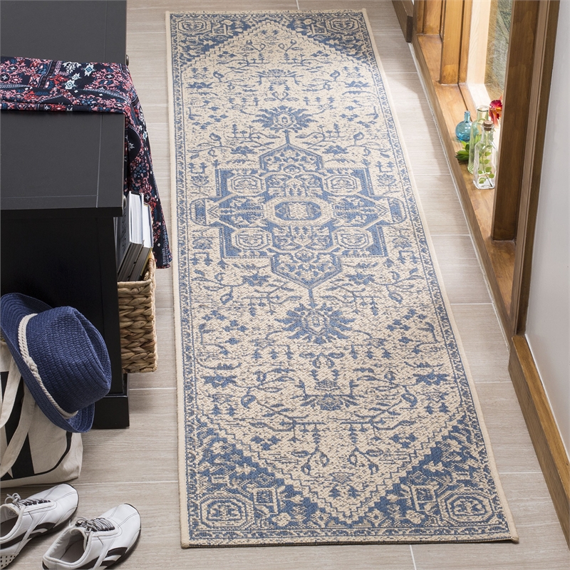 Safavieh Linden 100 2' x 8' Runner Rug in Cream and Beige