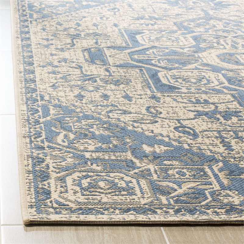 Safavieh Linden 100 2' x 8' Runner Rug in Red and Creme