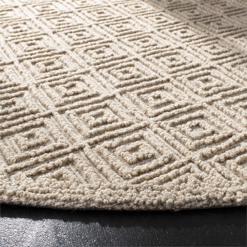 Safavieh Trace 200 6' Round Hand Tufted Wool Rug in Beige and Beige