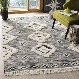 Safavieh Kenya 4' x 6' Hand Knotted Wool Rug in Black and Ivory