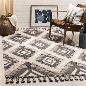 Safavieh Kenya 3' x 5' Hand Knotted Wool Rug in Black and Ivory