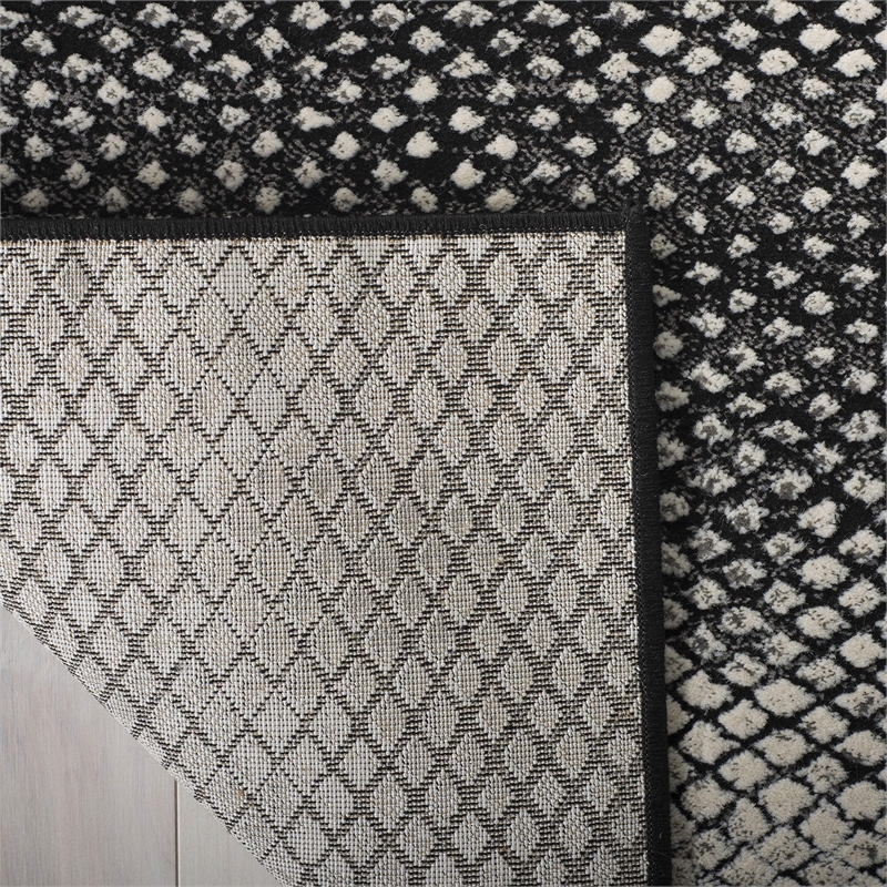 Safavieh Lurex 8' x 10' Rug in Black and Ivory