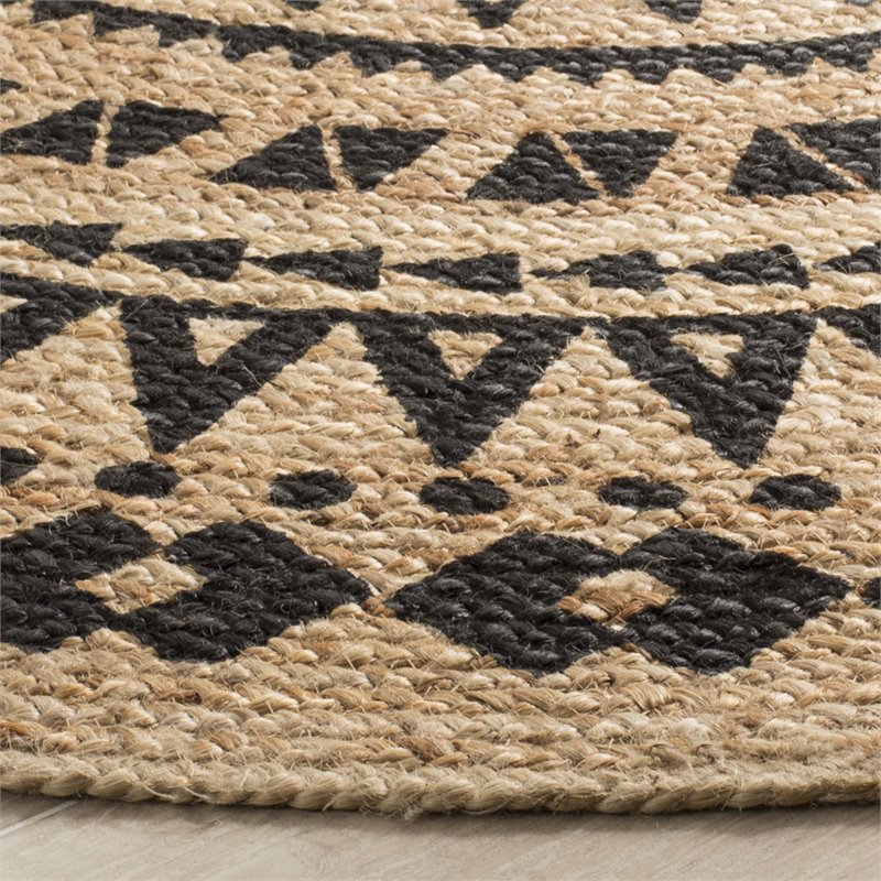 Safavieh Natural Fiber 7' Round Hand Woven Jute Rug in Black