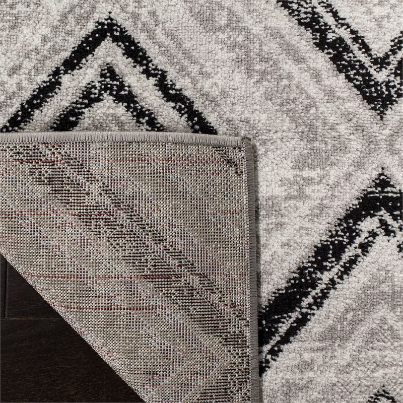 Safavieh Skyler 4' Square Rug in Gray and Black