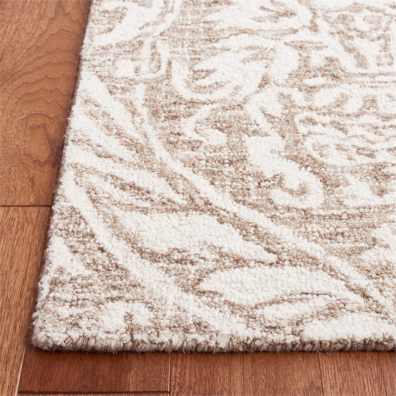 Safavieh Abstract 5' x 8' Hand Tufted Wool Rug in Gray and Ivory
