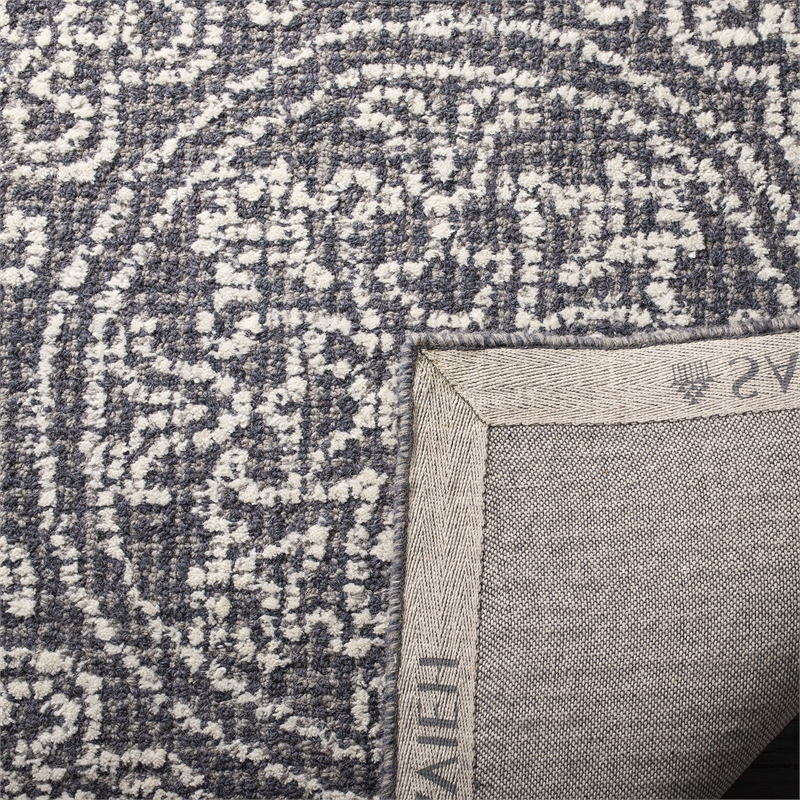 Safavieh Abstract 5' x 8' Hand Tufted Wool Rug in Gray and Ivory