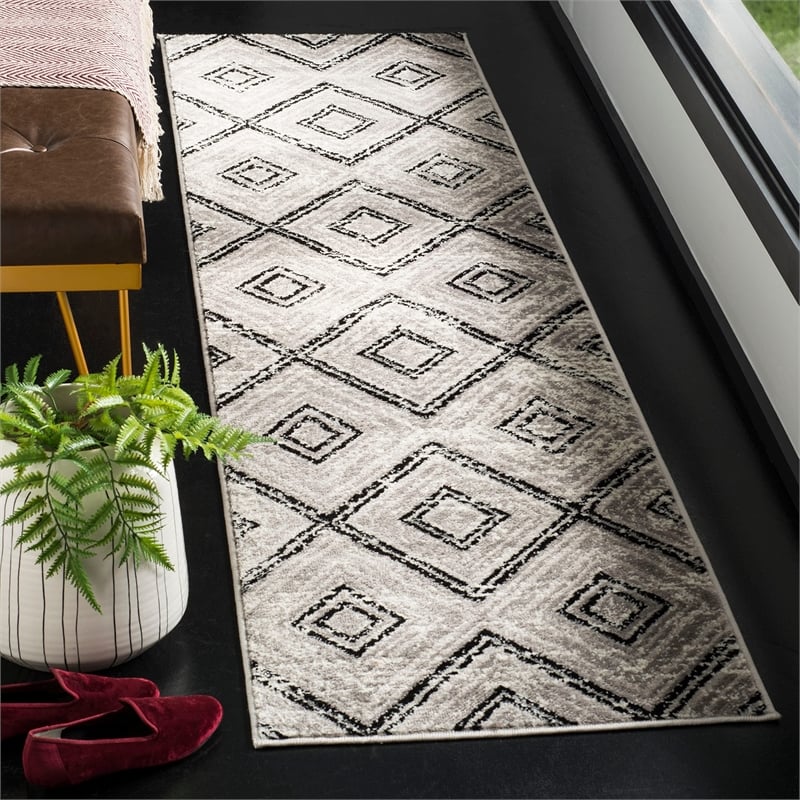Safavieh Skyler 3' x 5' Rug in Gray and Ivory