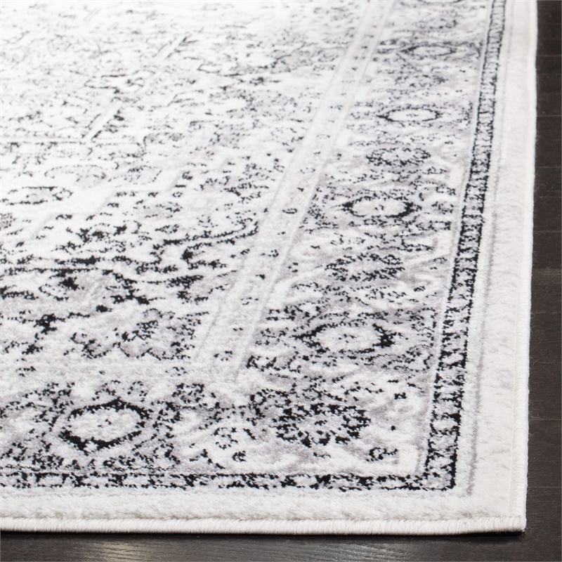Safavieh Skyler 6' x 9' Rug in Gray and Ivory