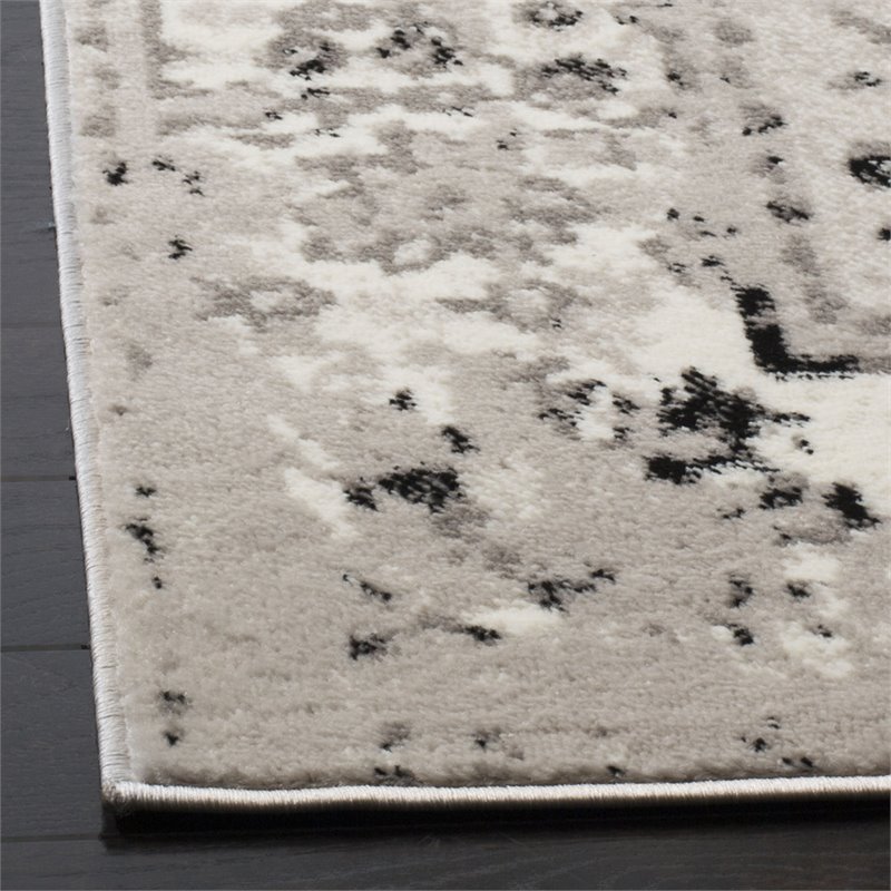 Safavieh Skyler 2' x 4' Rug in Gray and Ivory