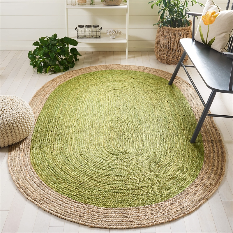 Safavieh Natural Fiber 9' Round Hand Woven Jute Rug in Green