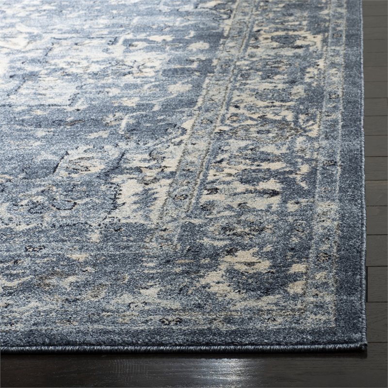 Safavieh Charleston 8' x 10' Rug in Navy and Cream