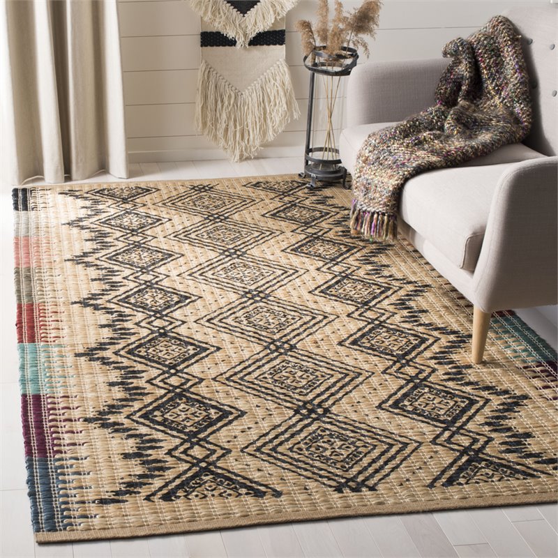 Safavieh Cape Cod 5' x 8' Hand Woven Jute Rug in Natural and Black
