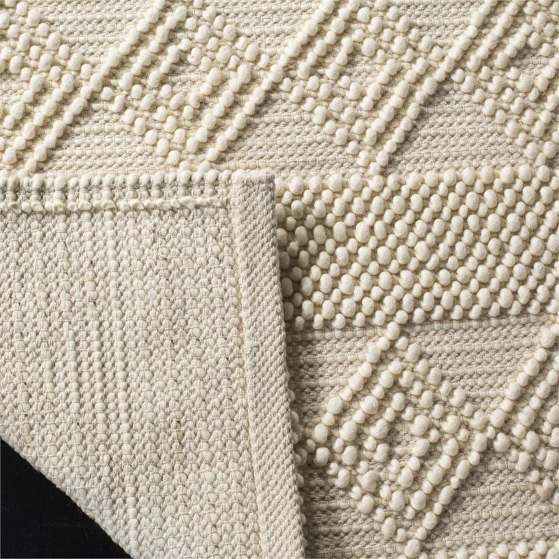 Safavieh Natura 2' x 3' Hand Woven Wool Rug in Ivory