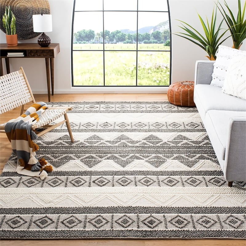 Safavieh Natura 6' Square Hand Woven Wool Rug in Ivory and Gray