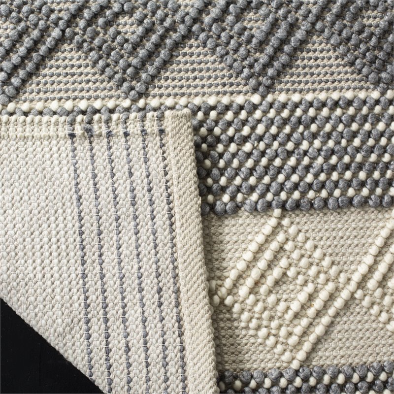 Safavieh Natura 2' x 3' Hand Woven Wool Rug in Gray and Ivory