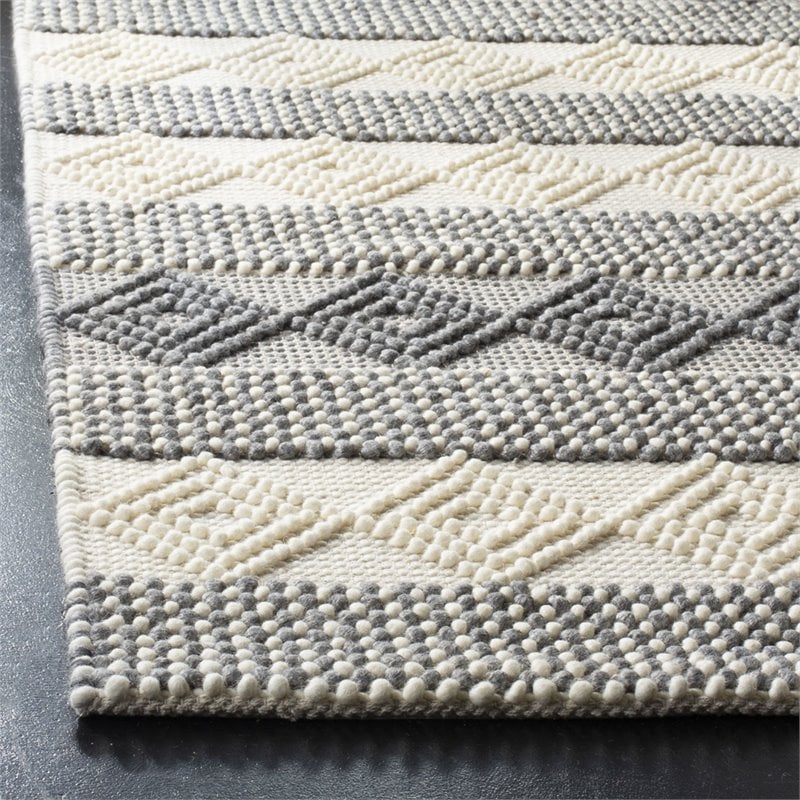 Safavieh Natura 9' x 12' Hand Woven Wool Rug in Gray and Ivory