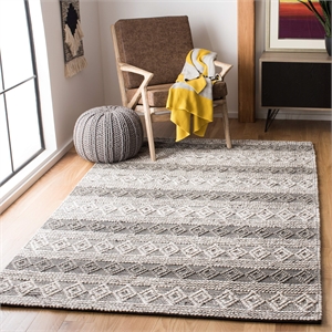 Safavieh Natura 6' Square Hand Woven Wool Rug in Charcoal and Gray