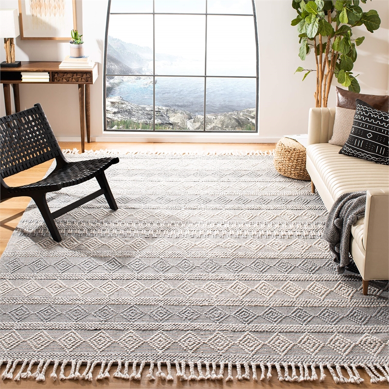 Safavieh Natura 6' Square Hand Woven Wool Rug in Silver and Ivory