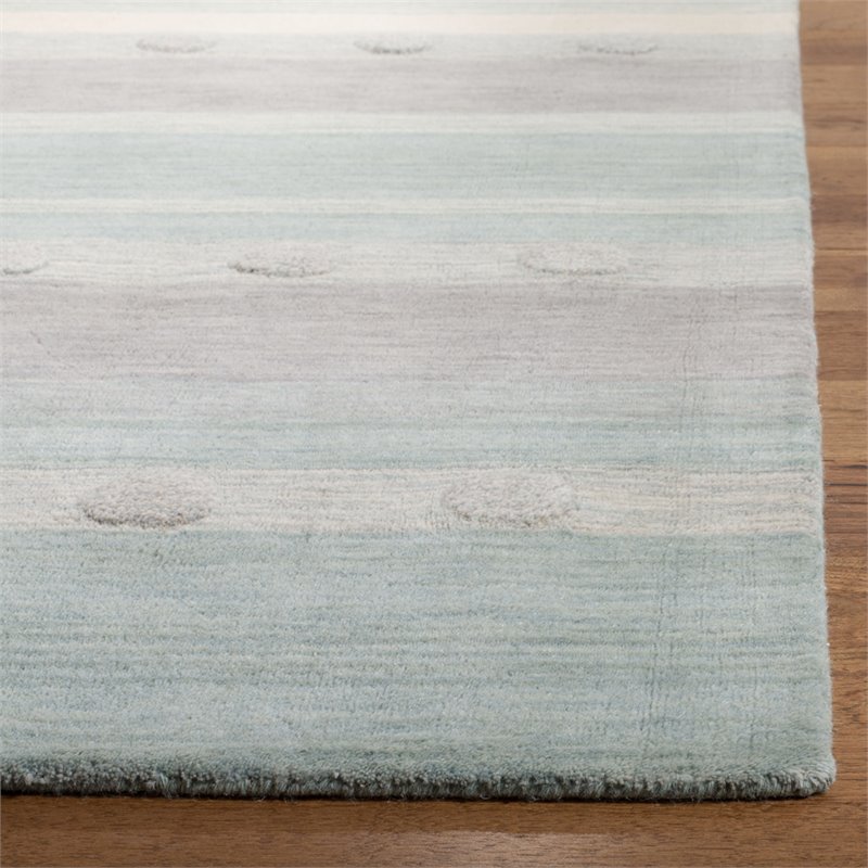 Safavieh 5' x 8' Hand Loomed Wool Rug in Aqua and Ivory