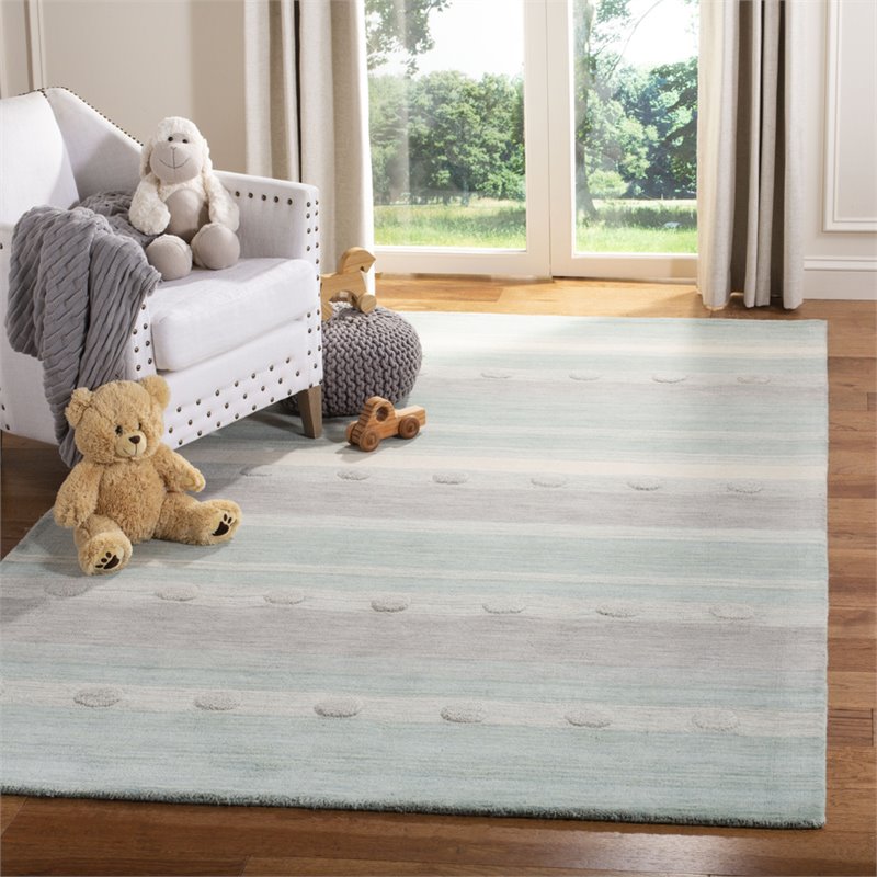 Safavieh 8' x 10' Hand Loomed Wool Rug in Aqua and Ivory