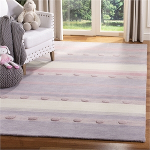 Safavieh 4' x 6' Hand Loomed Wool Rug in Light Purple and Ivory