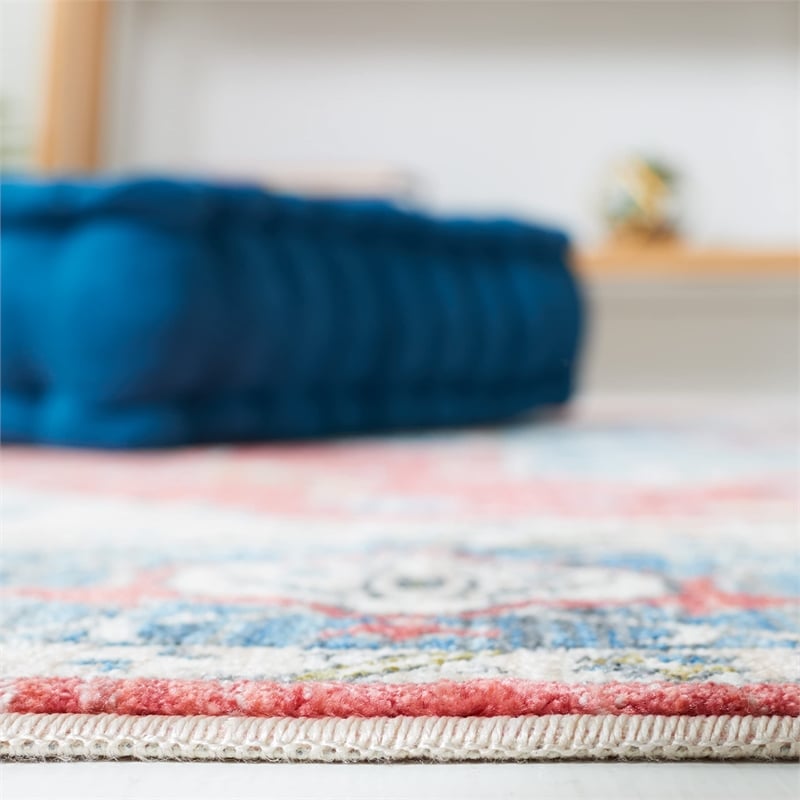 Safavieh Vintage 4' x 6' Rug in Red and Blue