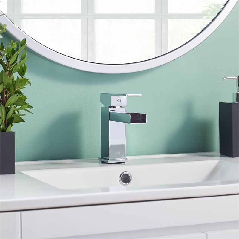Safavieh Calm Bathroom Faucet in Chrome