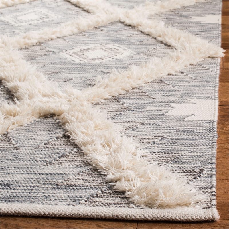 Safavieh Kenya 6' x 9' Hand Woven Shag Wool Rug in Gray and Ivory